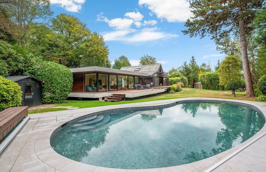 Property photo 1 of 29