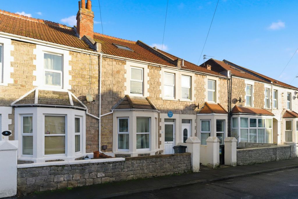 Property photo 1 of 35