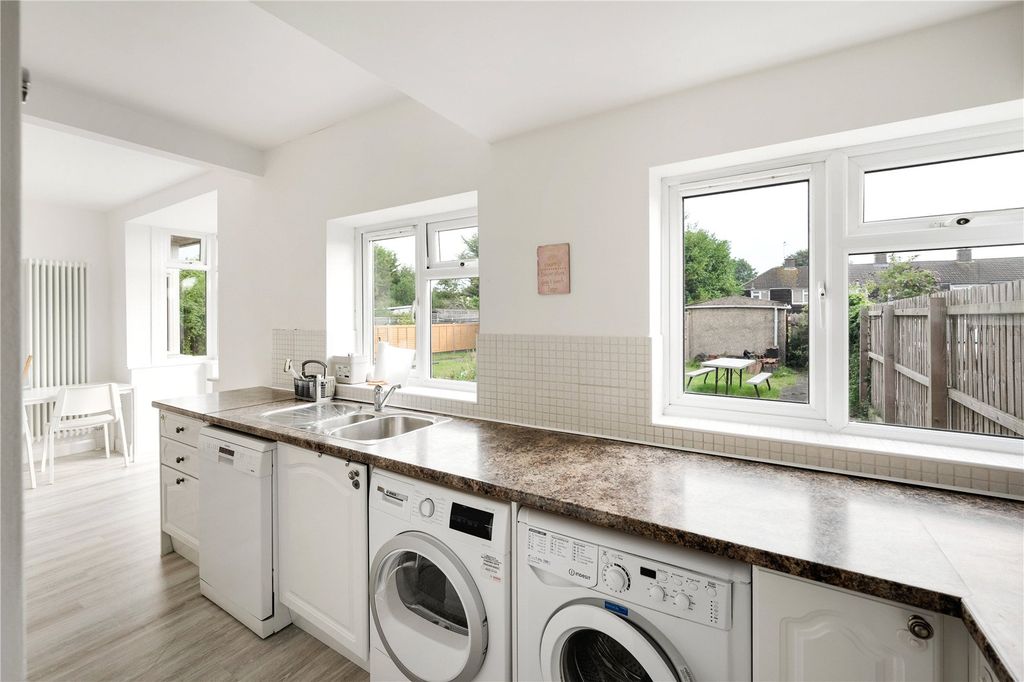 Property photo 2 of 14 Picture No. 01