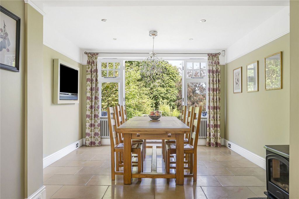 Property photo 2 of 38 Picture No. 23