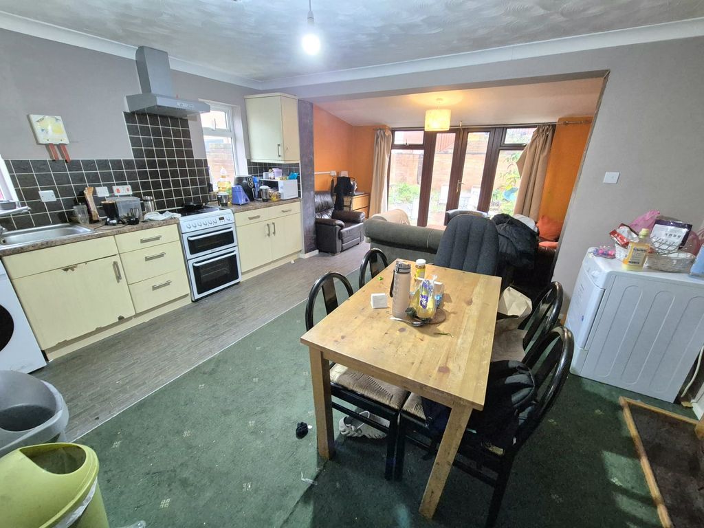 Property photo 3 of 15 Image