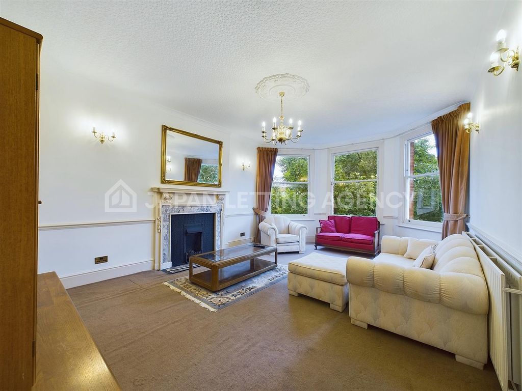 Property photo 2 of 13 Cam02206G0-Pr0118-Still004.Jpg