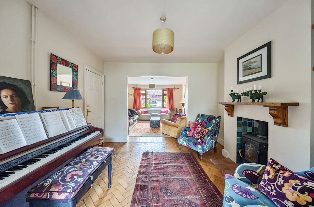 Property photo 2 of 25 Sitting Room