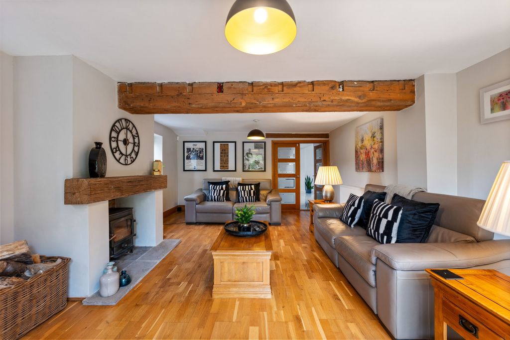 Property photo 3 of 63