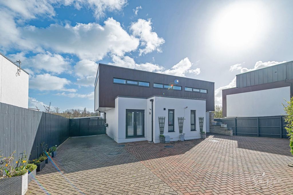 Property photo 1 of 39 Front Elevation