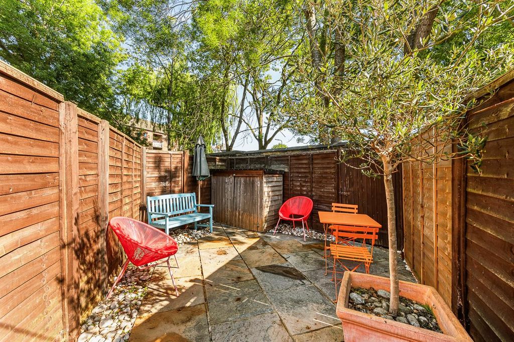 Property photo 2 of 11 61A Bollo Lane-7.Jpg