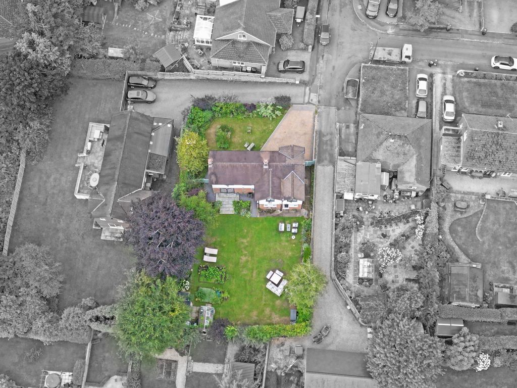 Property photo 2 of 34
