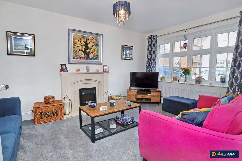 Property photo 2 of 25 3105723