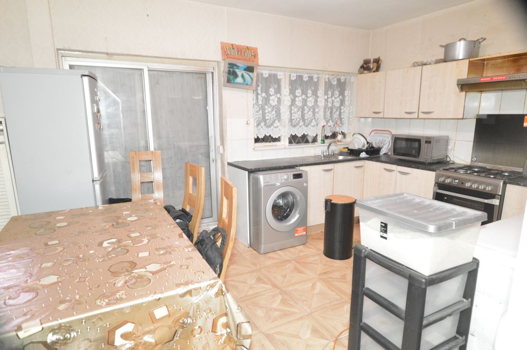 Property photo 2 of 13 Dsc_0105