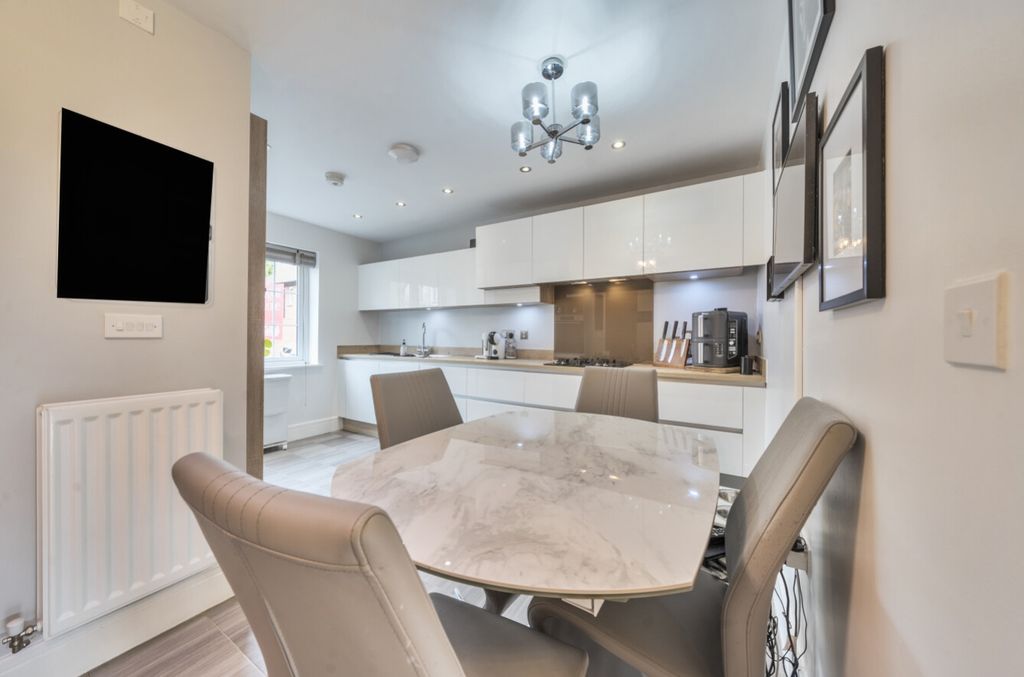 Property photo 3 of 26 1362025-1-68De747A6496c