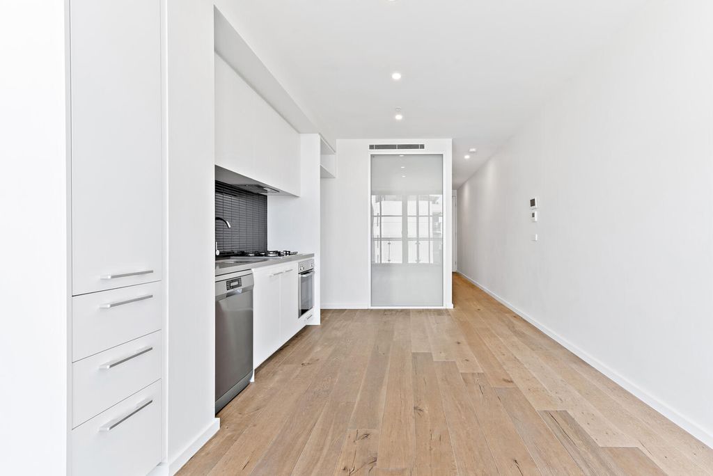 Property photo 1 of 4 Empty-And-Unfurnished-Brand-New-Apartment-2026-01-