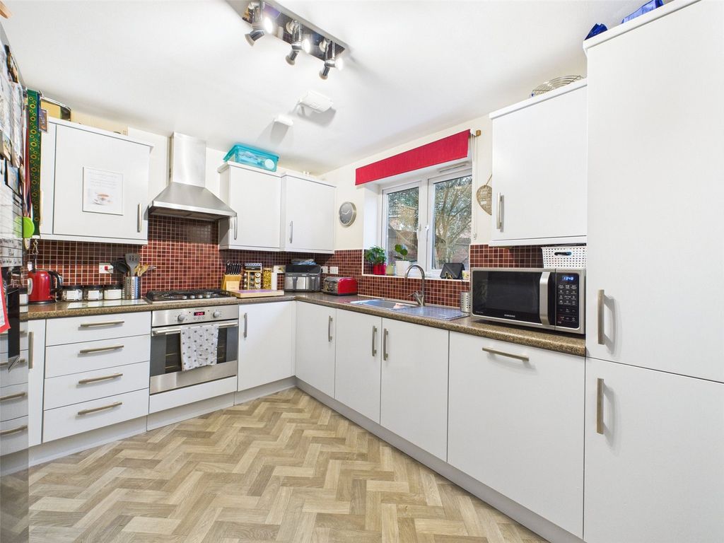 Property photo 3 of 16 Picture No. 15