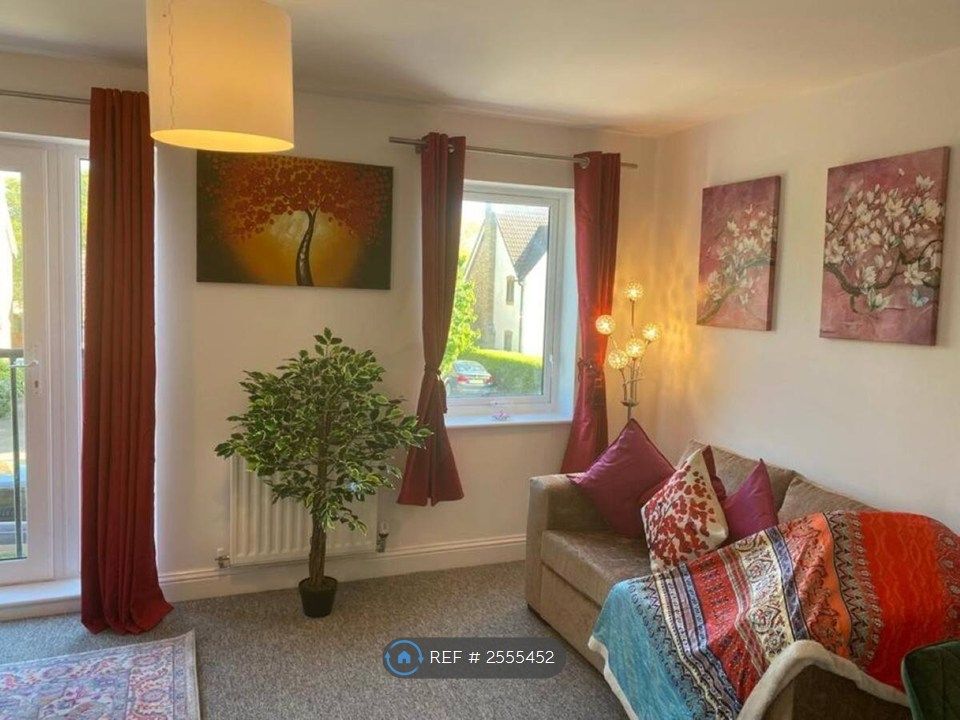 Property photo 3 of 35