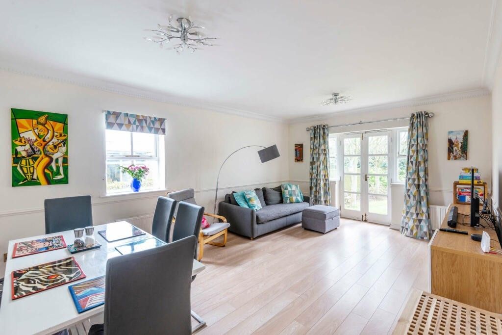 Property photo 2 of 12