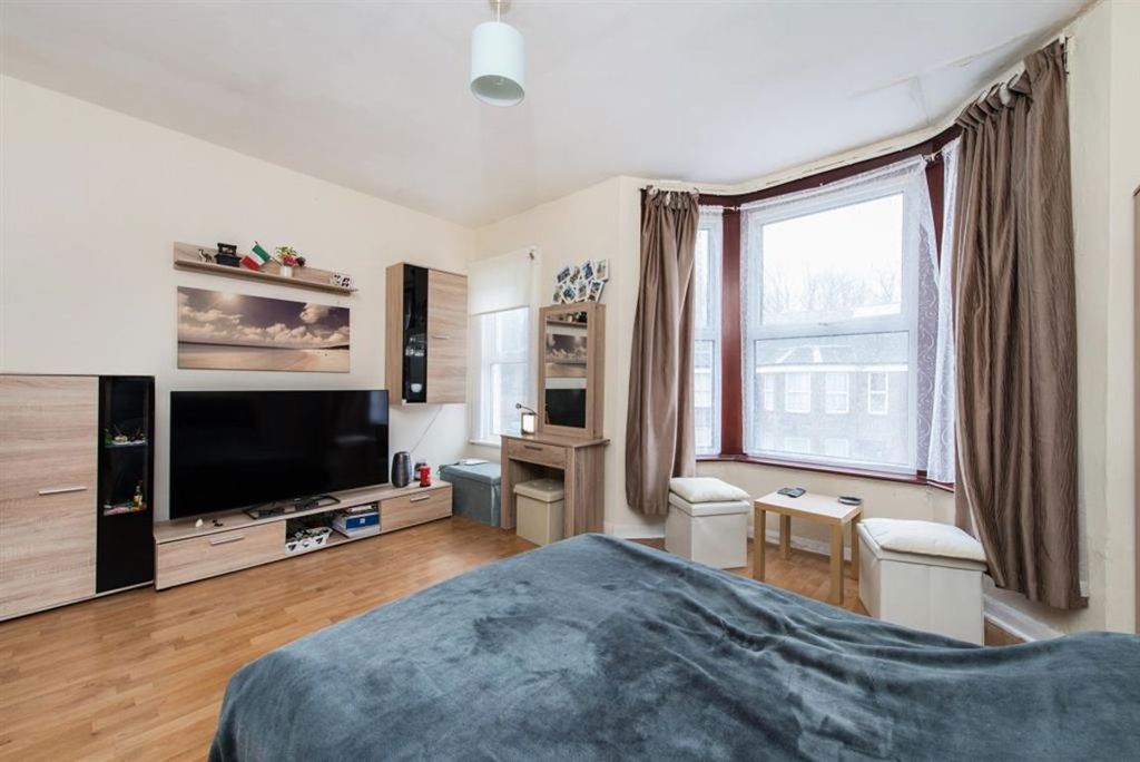 Property photo 3 of 4