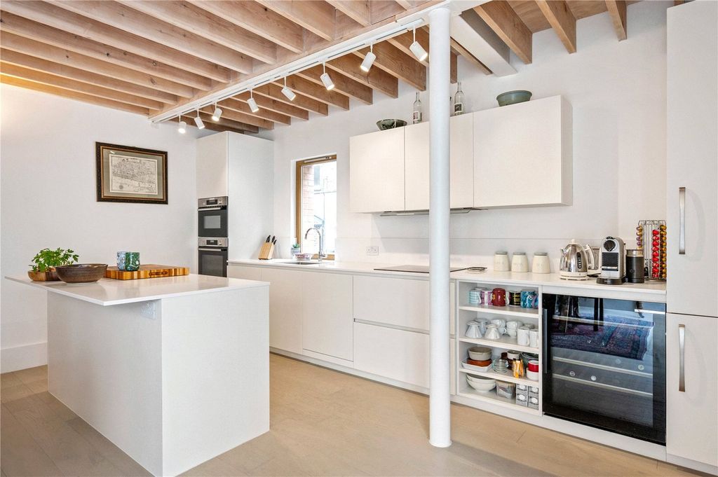 Property photo 2 of 43 Kitchen
