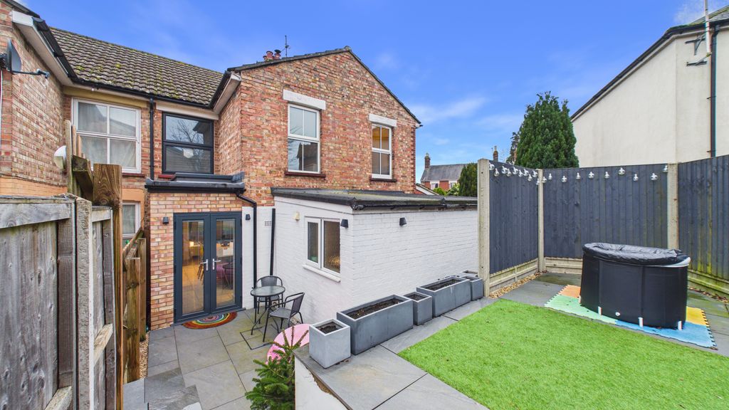 Property photo 3 of 10