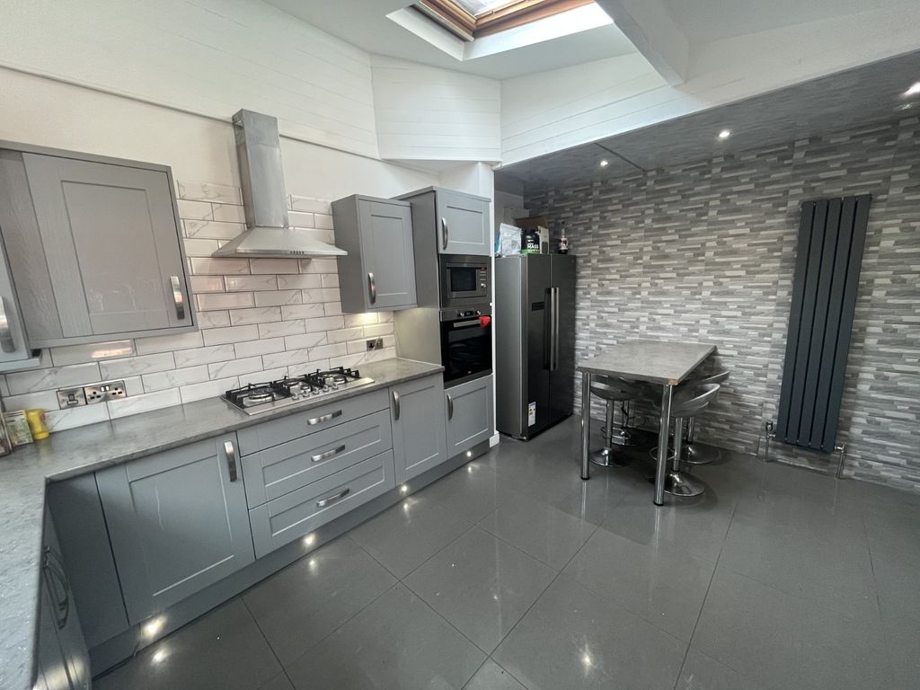 Property photo 1 of 13 Picture No. 12