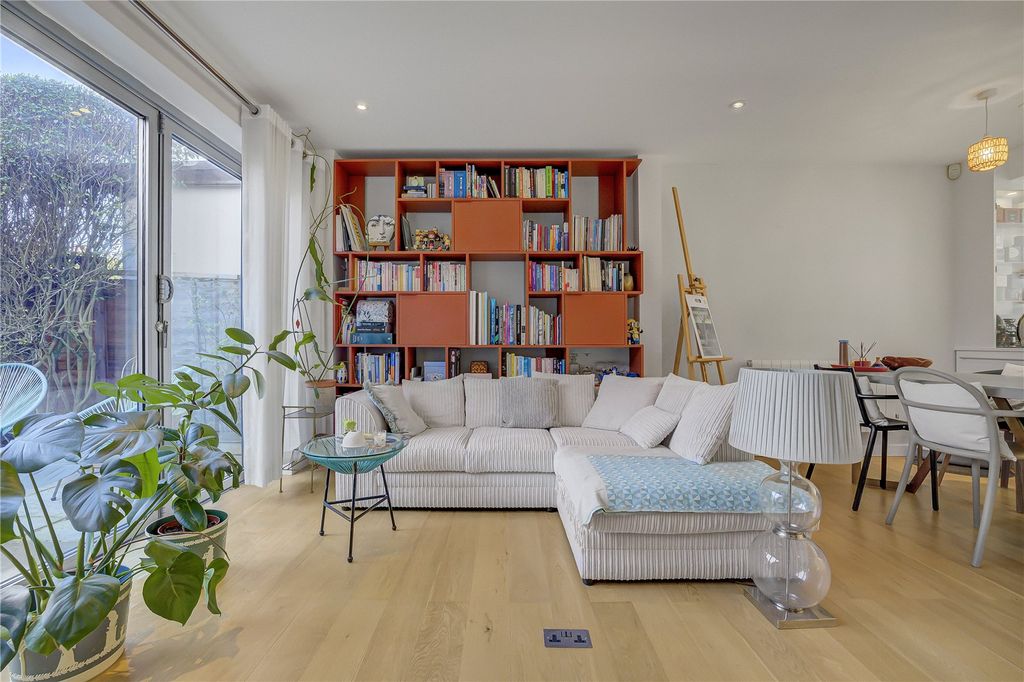 Property photo 3 of 18 Picture No. 05