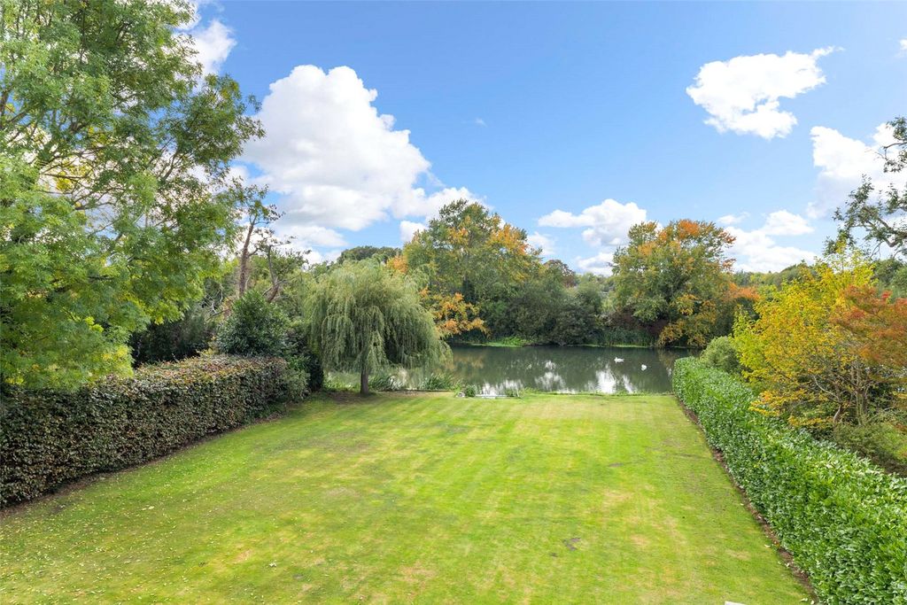 Property photo 2 of 23 Picture No. 19