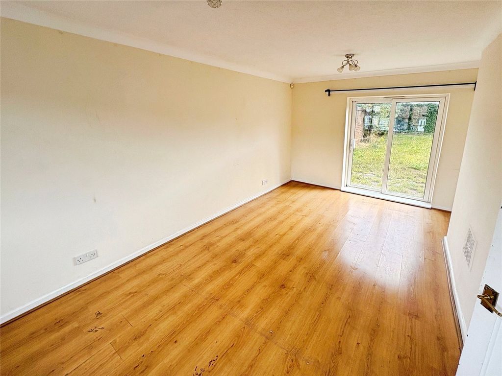 Property photo 2 of 10 Living Room