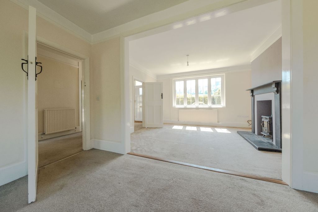 Property photo 3 of 26