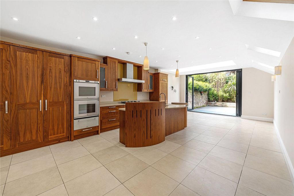 Property photo 3 of 29 Picture No. 23