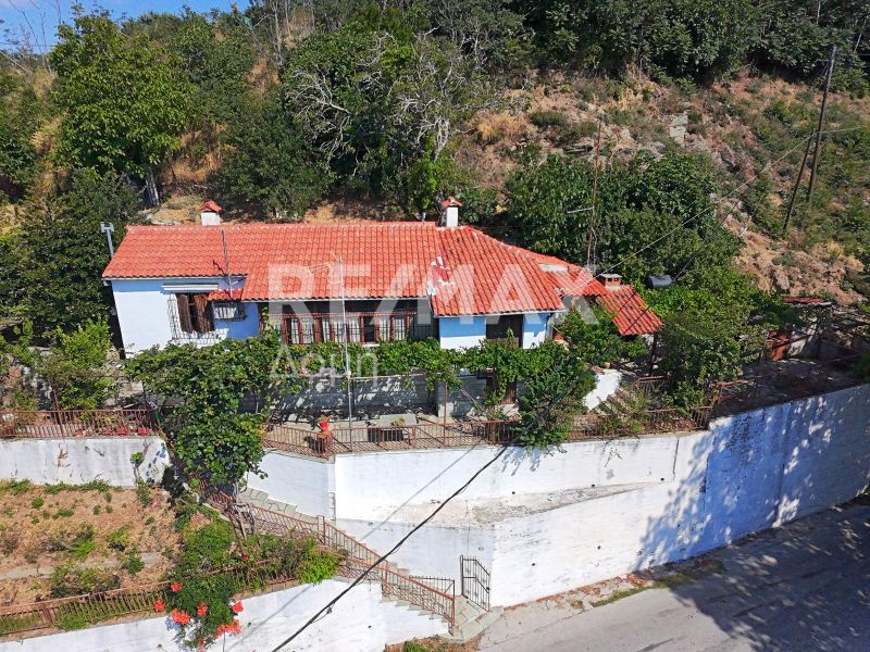 Property photo 2 of 38