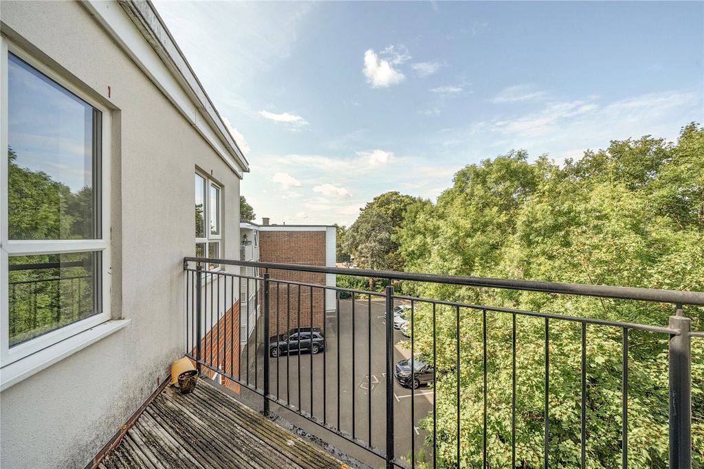 Property photo 3 of 16 Picture No. 09