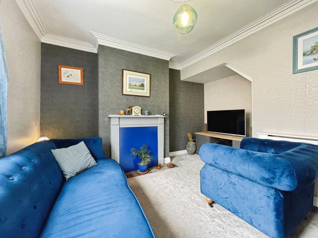 Property photo 2 of 18 Living Room