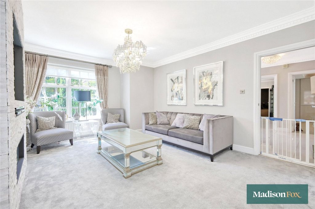 Property photo 3 of 47 Picture No. 79