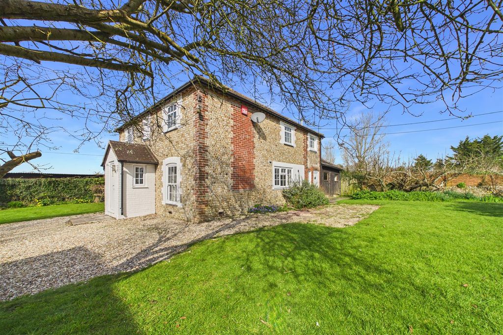 Property photo 3 of 33 Cam01894G0-Pr0279-Still005.Jpg