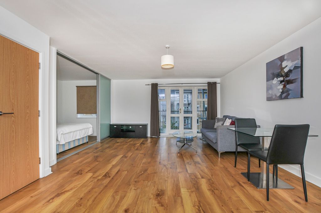 Property photo 3 of 9