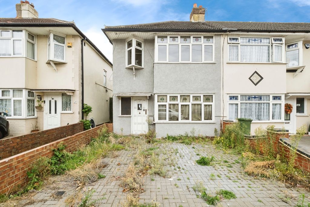 Property photo 1 of 17 Front