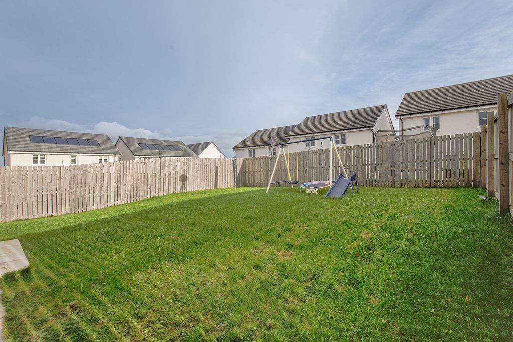 Property photo 3 of 20