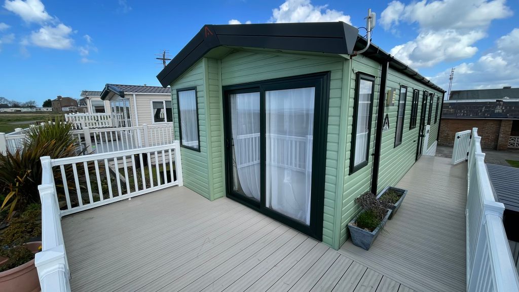 Property photo 2 of 19