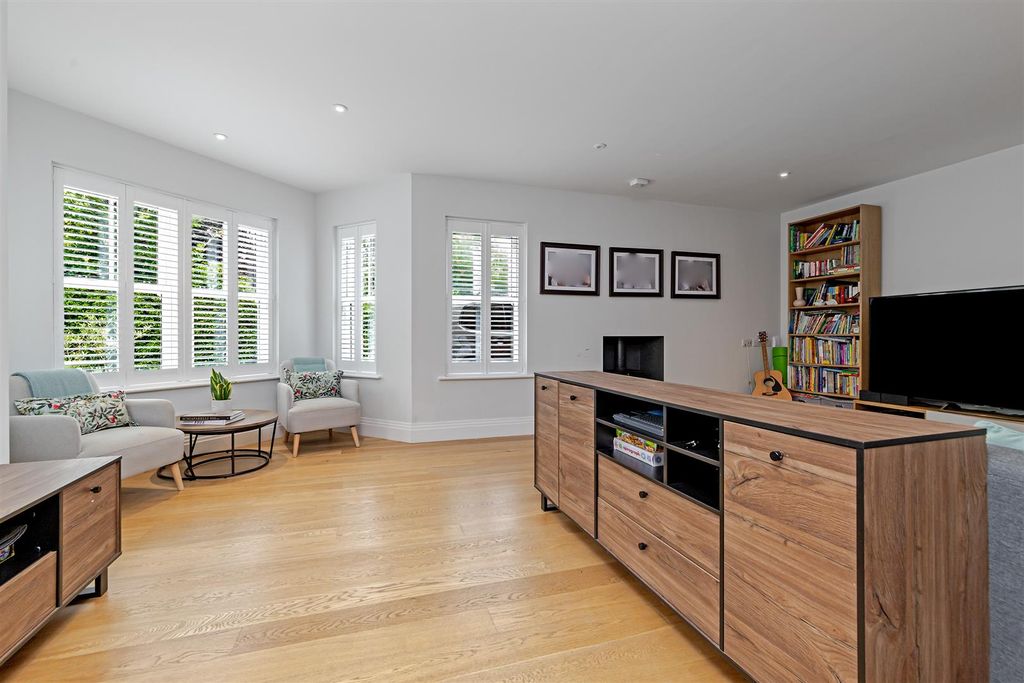 Property photo 3 of 26 26Watlingstreet-14.Jpg