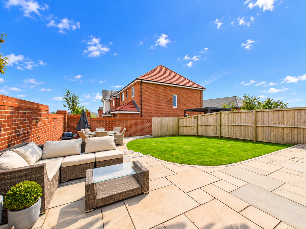 Property photo 2 of 25 Rear Garden