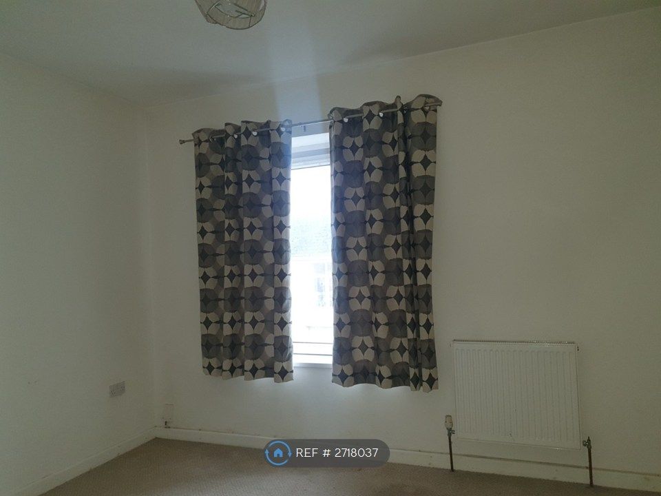 Property photo 3 of 4