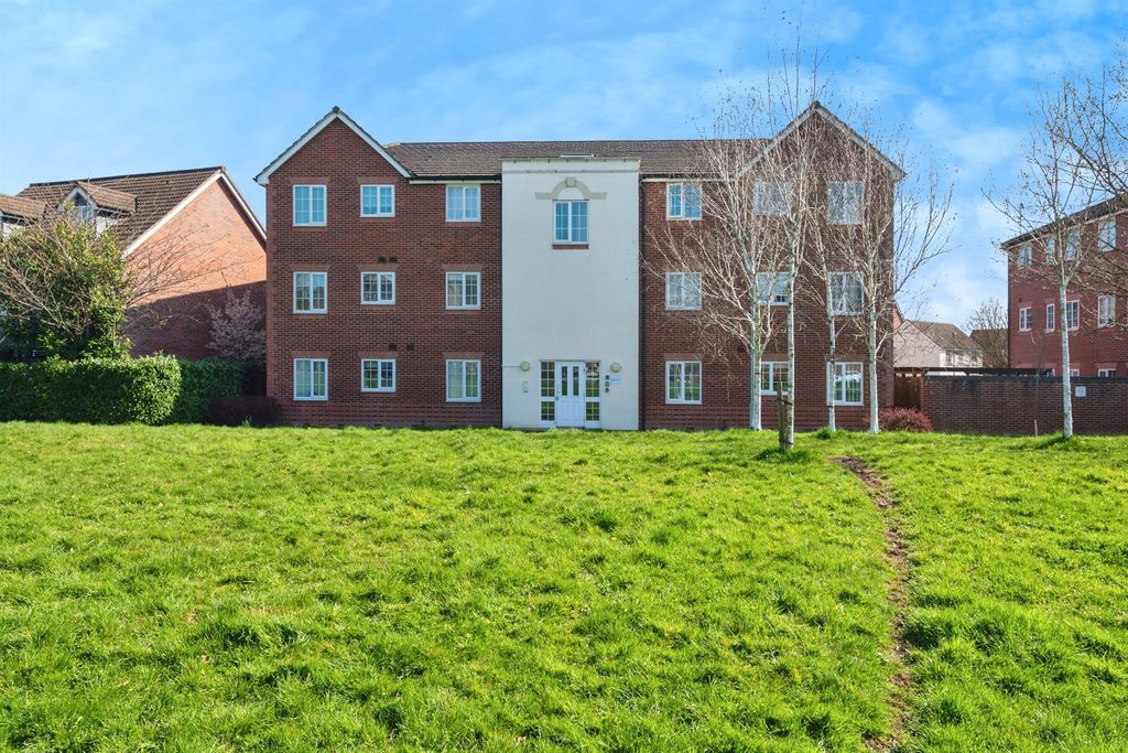 Property photo 1 of 15