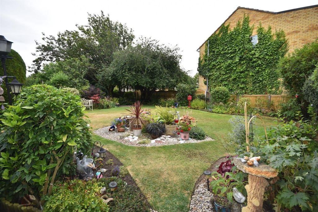 Property photo 2 of 15
