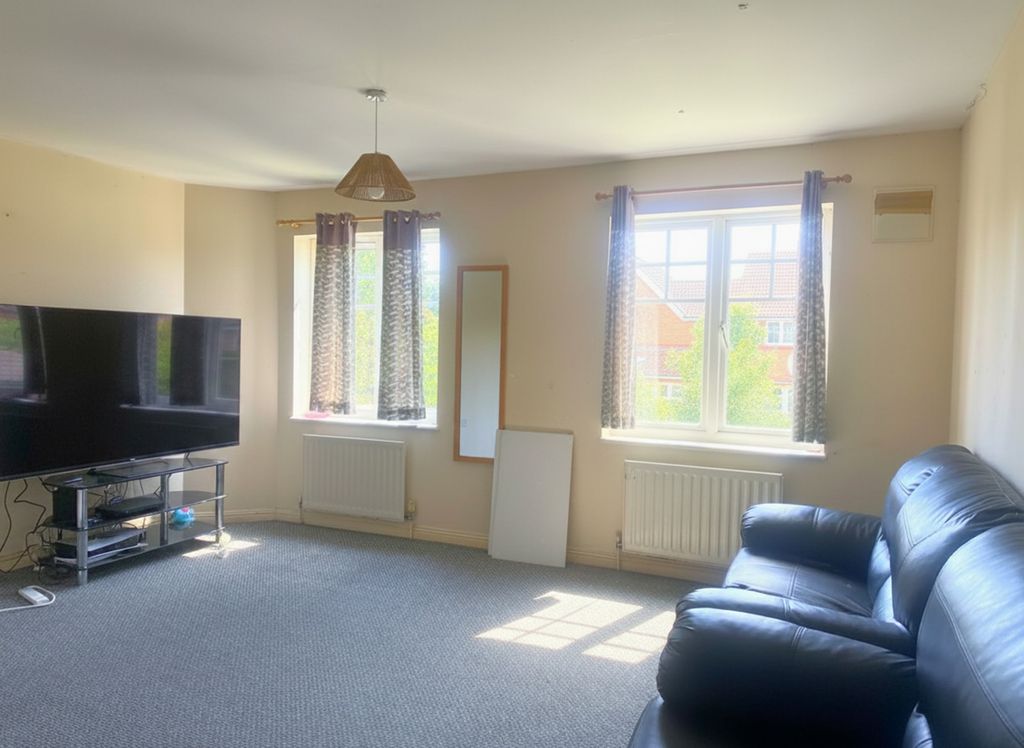 Property photo 2 of 11