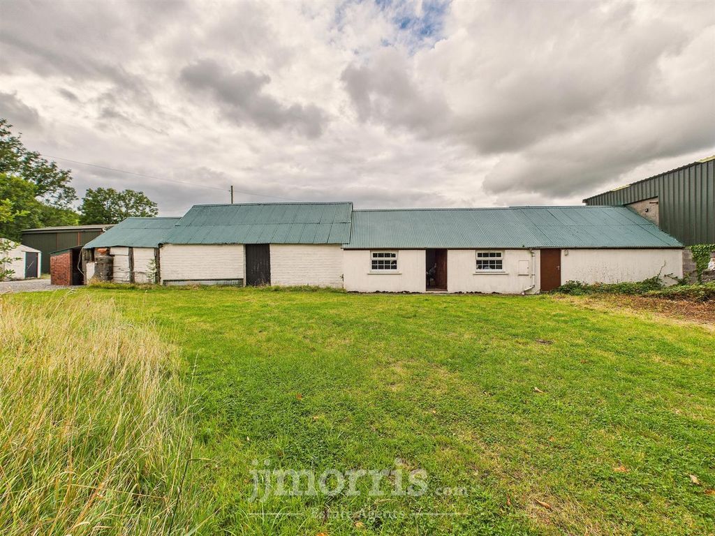 Property photo 3 of 46