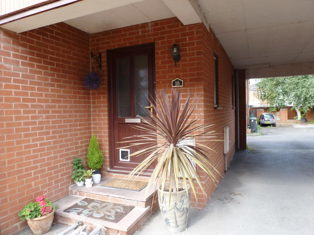 Property photo 1 of 5 Front