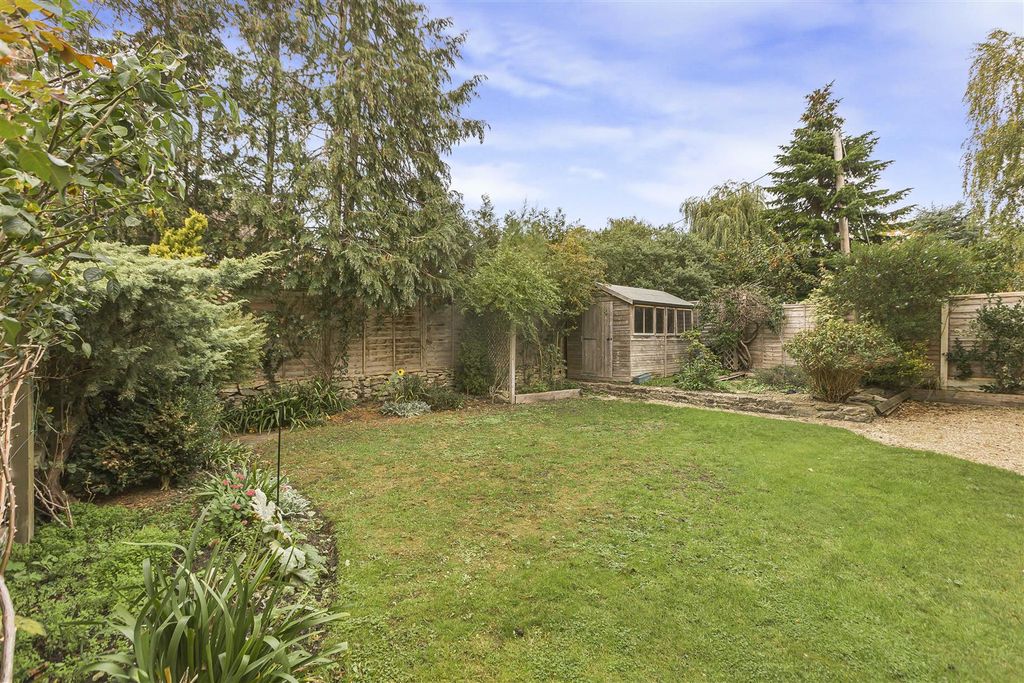 Property photo 2 of 15 3 Rear Garden A.Jpg