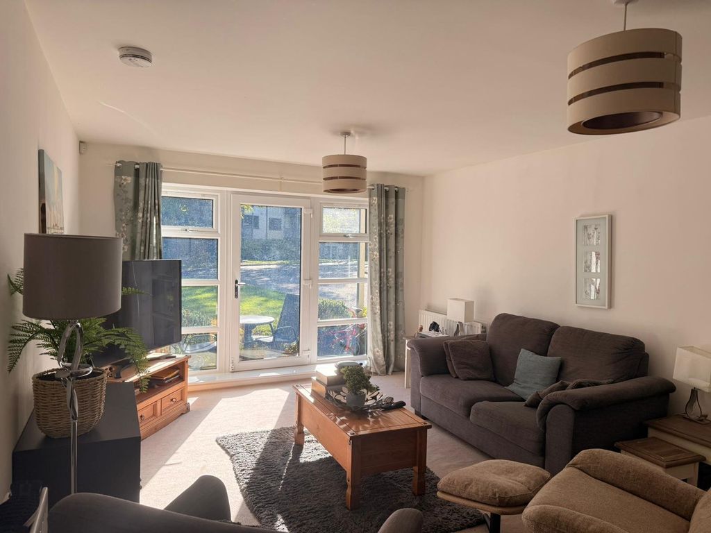 Property photo 2 of 9 Photo 2