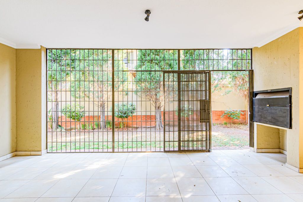 Property photo 2 of 72 Pt1708181