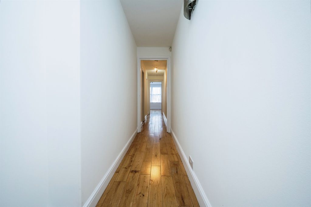 Property photo 3 of 14 Image