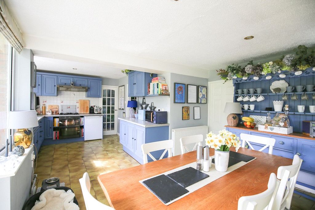 Property photo 3 of 23 Picture No. 26