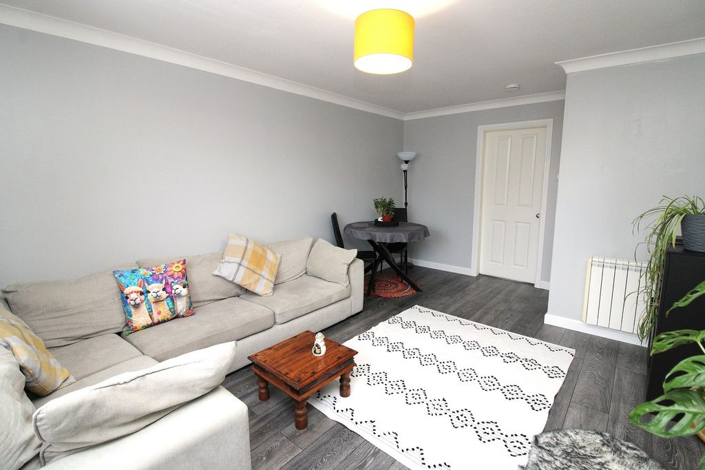 Property photo 3 of 8 Lounge - Diner